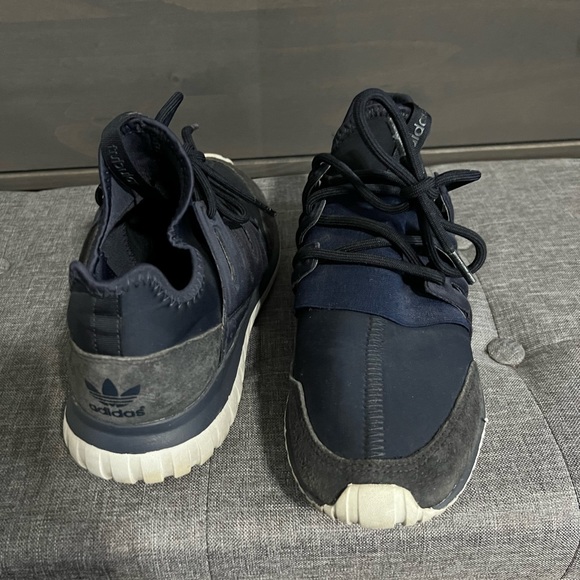 Blue adidas sneakers - Picture 2 of 3